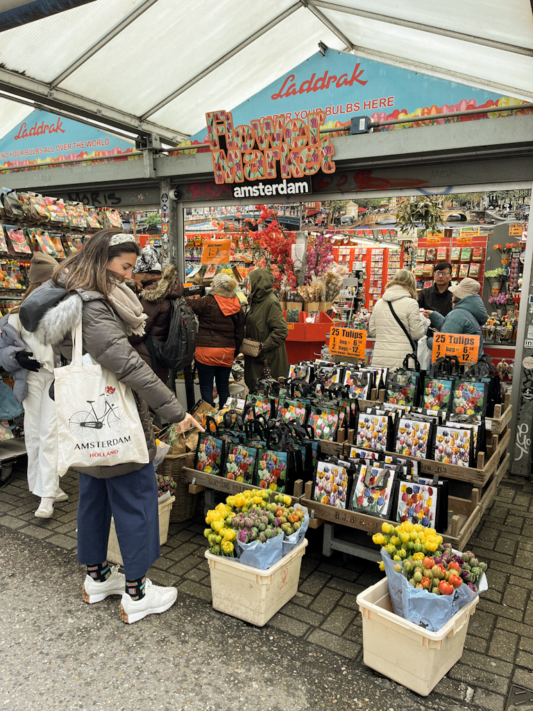 Bloemenmarkt. tulipanes Bloemenmarkt, mercado de las Flores