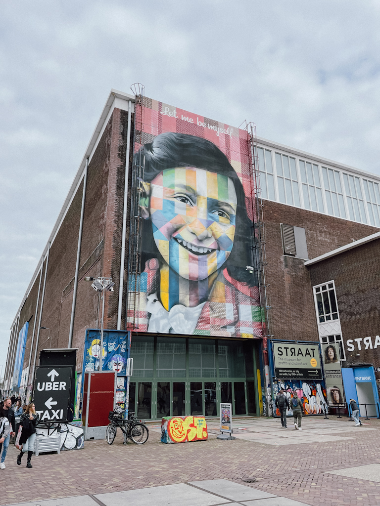 graffiti Ana Frank retrato Ana Frank Amsterdam de Cobra