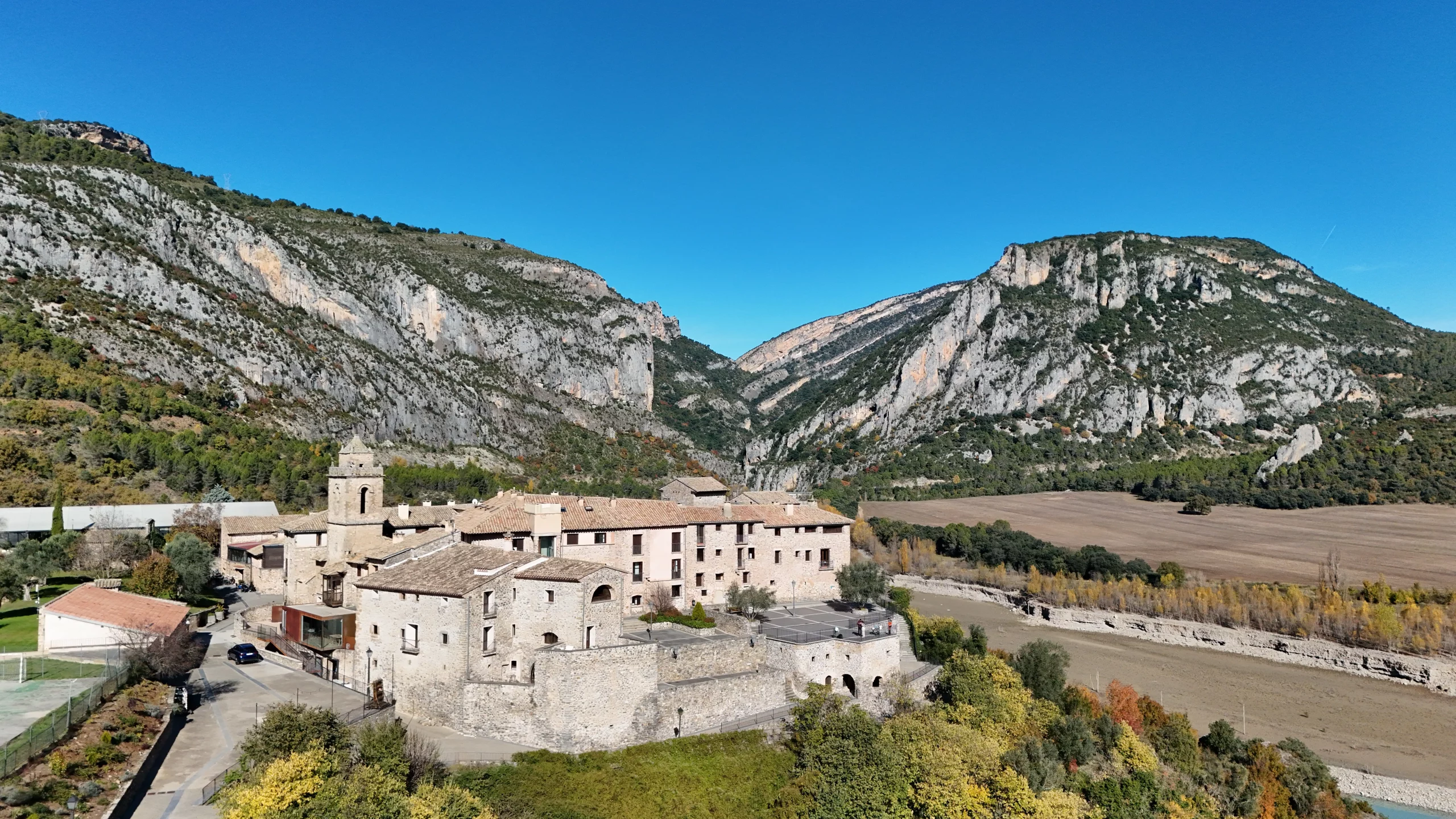 Pueblos con encanto cerca de Aínsa, rodeados de naturaleza y con cascos históricos medievales en el Sobrarbe