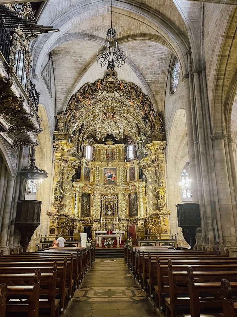 interior basílica Morella interior basílica Morella